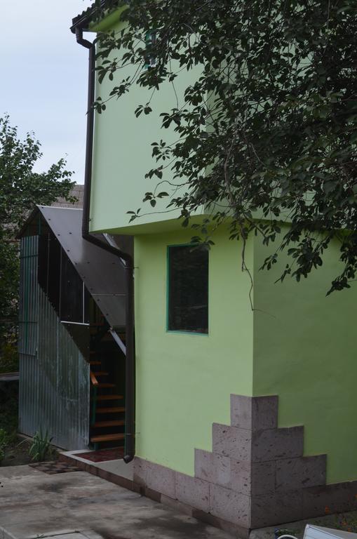 Cottages On Gdantsevskaya Street Kryvyi Rih Exterior photo